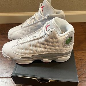 Air Jordan 13 white/ true red sz 6 youth women’s sz 8